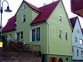Stuckateur Pfitzenmaier - Fassadensanierung - Farbgestaltung 3 Gesamtansicht